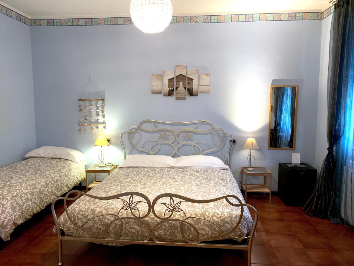 B&B Residenza Marina Marina Di Carrara Exterior photo