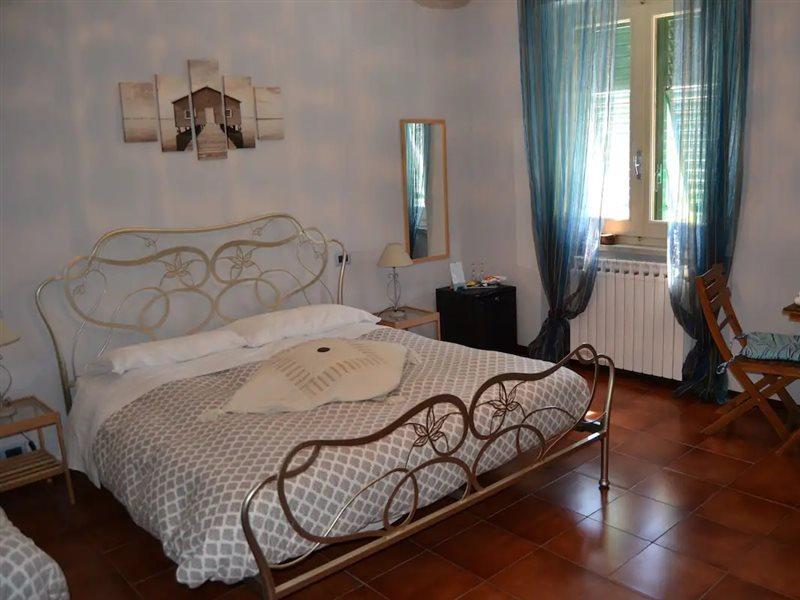 B&B Residenza Marina Marina Di Carrara Exterior photo