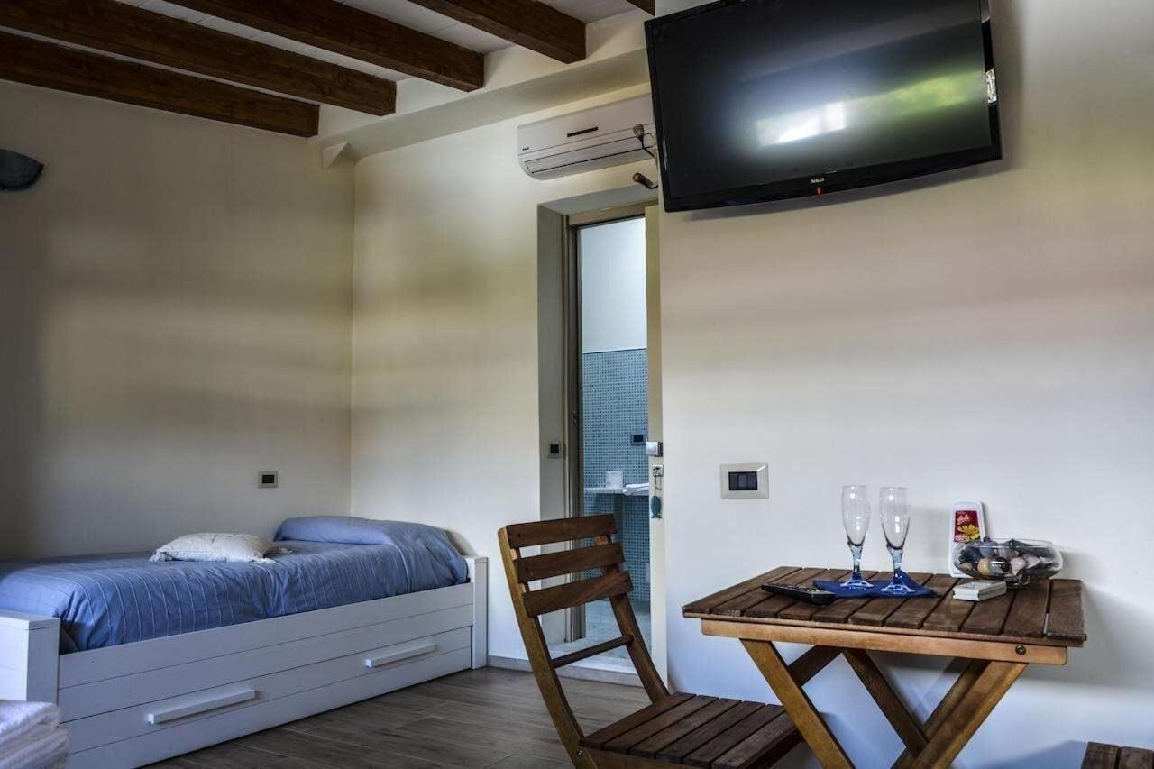 B&B Residenza Marina Marina Di Carrara Exterior photo