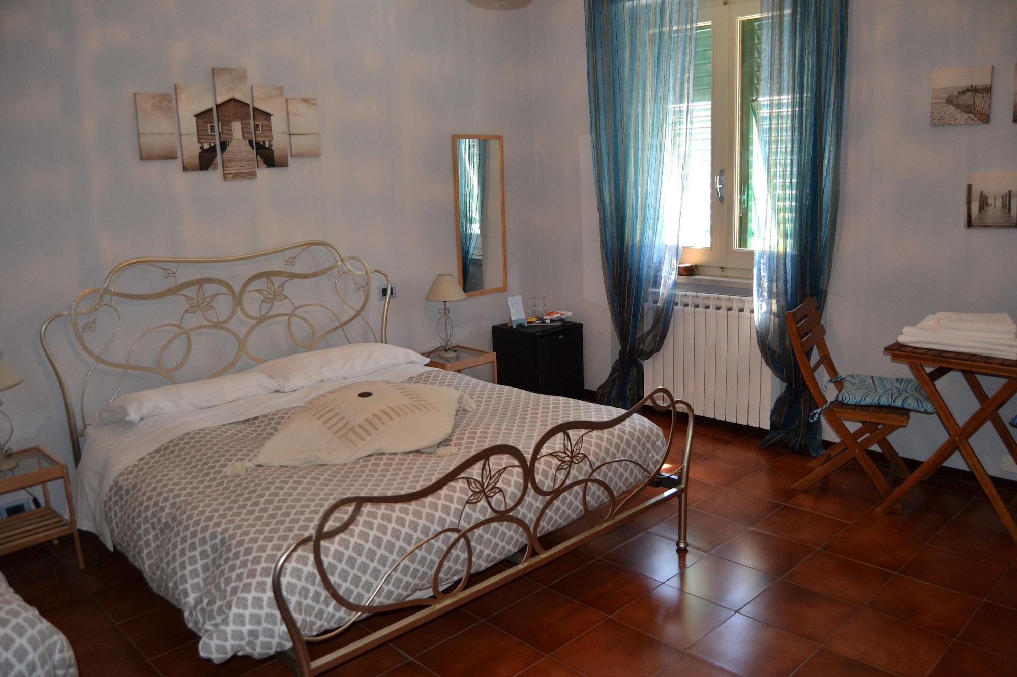 B&B Residenza Marina Marina Di Carrara Exterior photo
