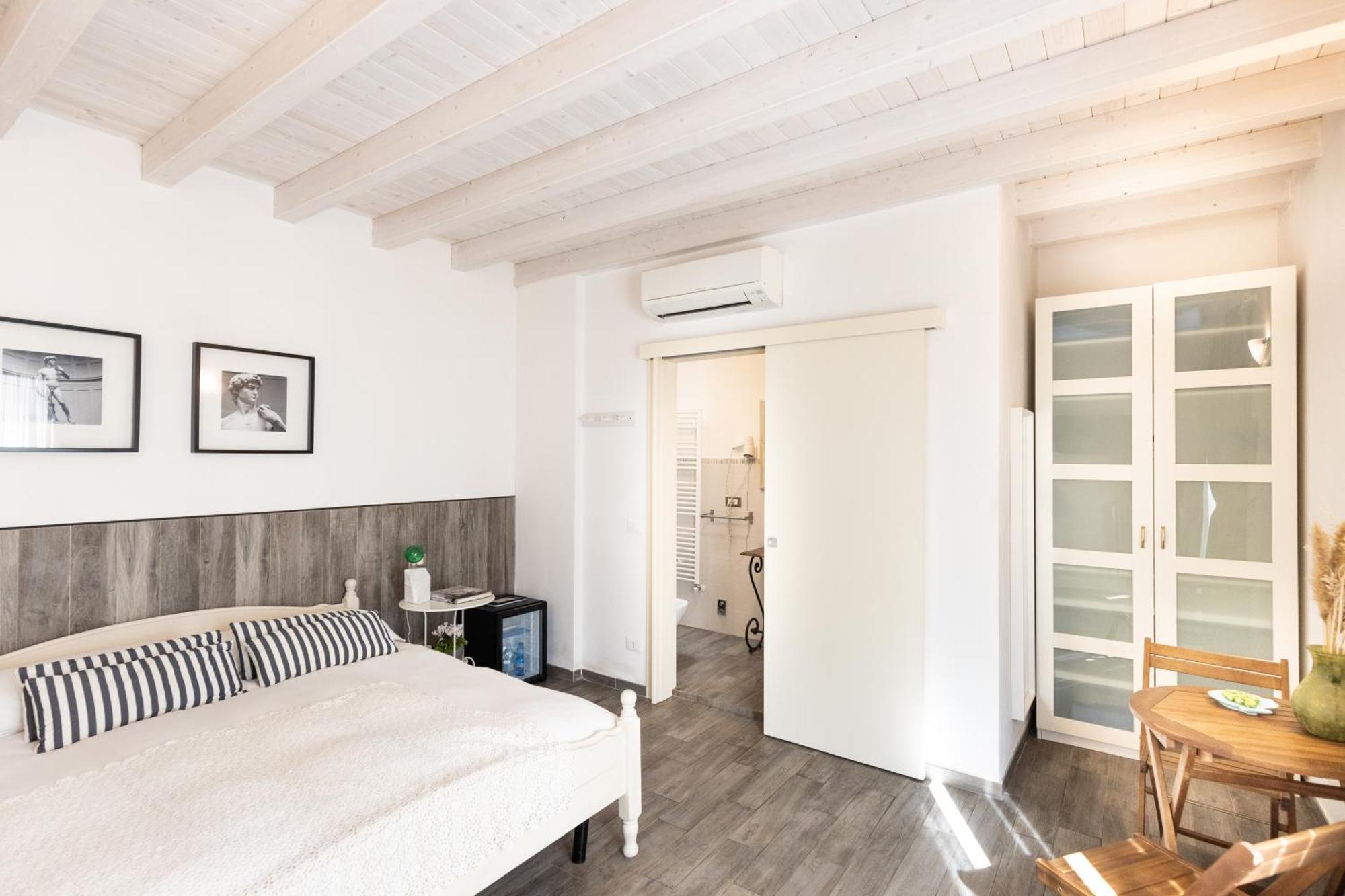 B&B Residenza Marina Marina Di Carrara Exterior photo