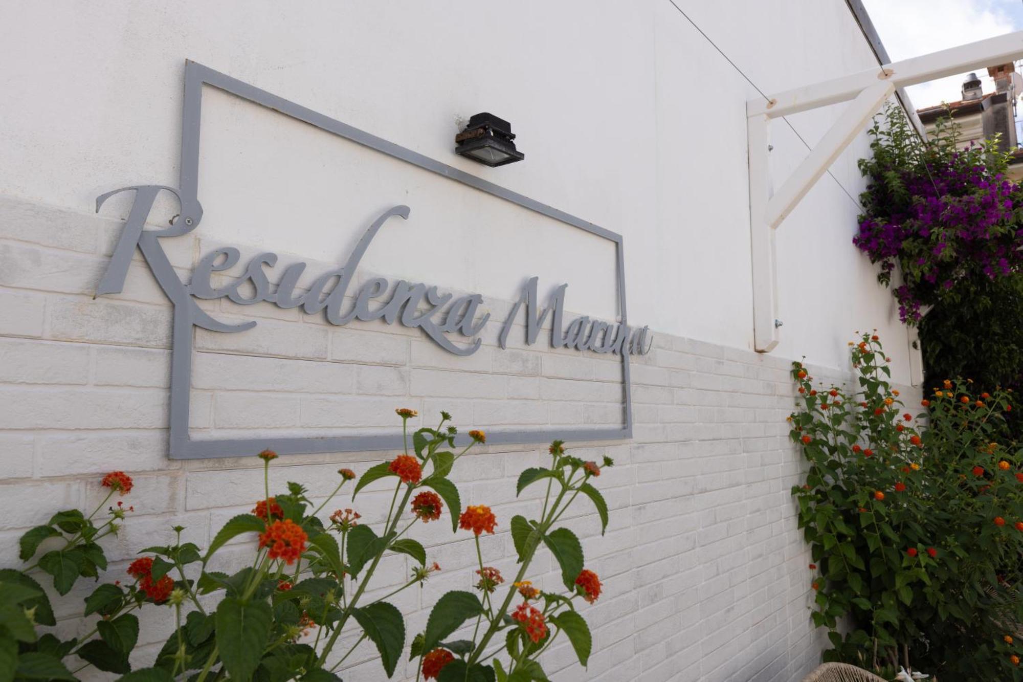 B&B Residenza Marina Marina Di Carrara Exterior photo