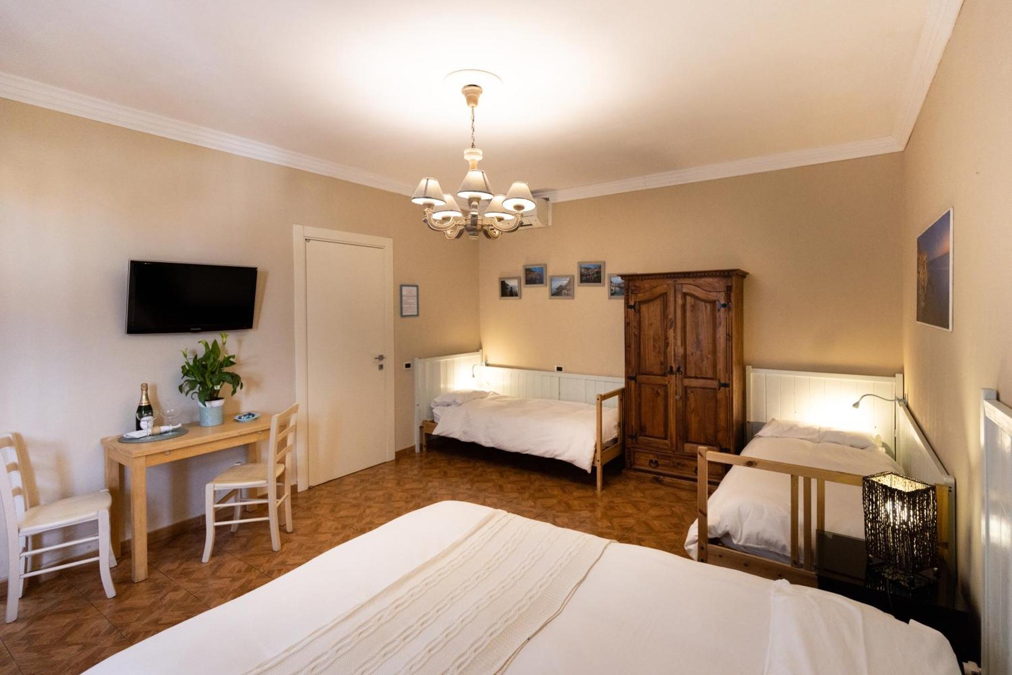 B&B Residenza Marina Marina Di Carrara Exterior photo