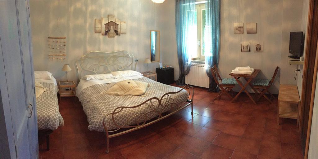 B&B Residenza Marina Marina Di Carrara Exterior photo