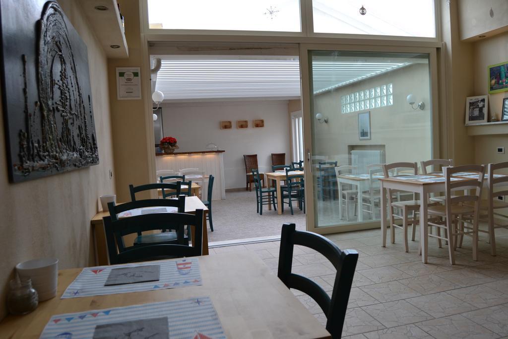 B&B Residenza Marina Marina Di Carrara Exterior photo